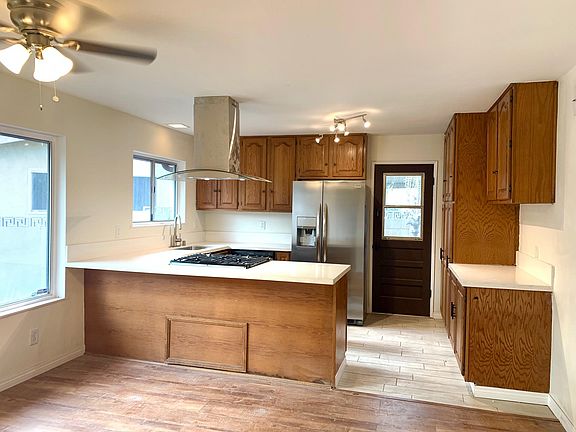 3rd image of 11801 Gager St