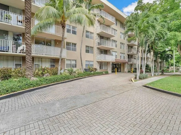 1805 Sans Souci Blvd APT 429, North Miami, FL 33181