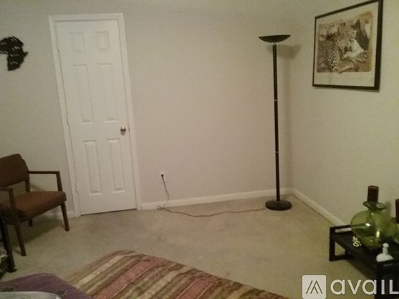 4th image of 419 Overland Park Dr #1