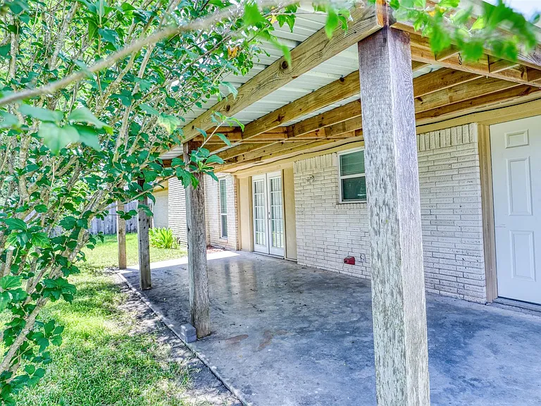 607 Rosewood Dr — Photo 23