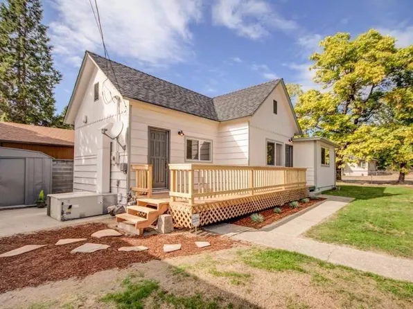 903 SW I St, Grants Pass, OR 97526