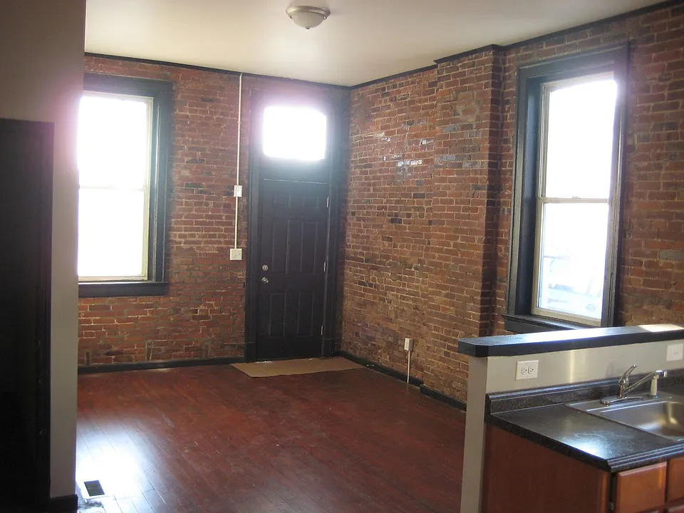 3918 Clayton Ave #2