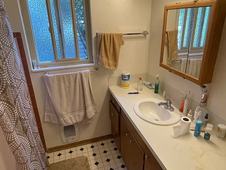 4108 Fremont Ave N — Photo 6