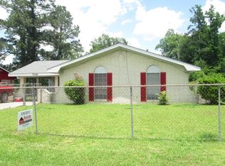 706 Martin Luther King Dr, Leesville, LA 71446
