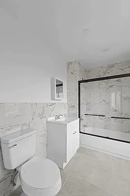 Bathroom, photo 1