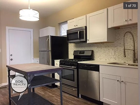 3rd image of 2445 N Clybourn Ave #1M