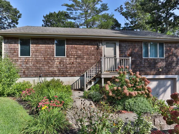 305 Cotuit Road, Mashpee, MA 02649