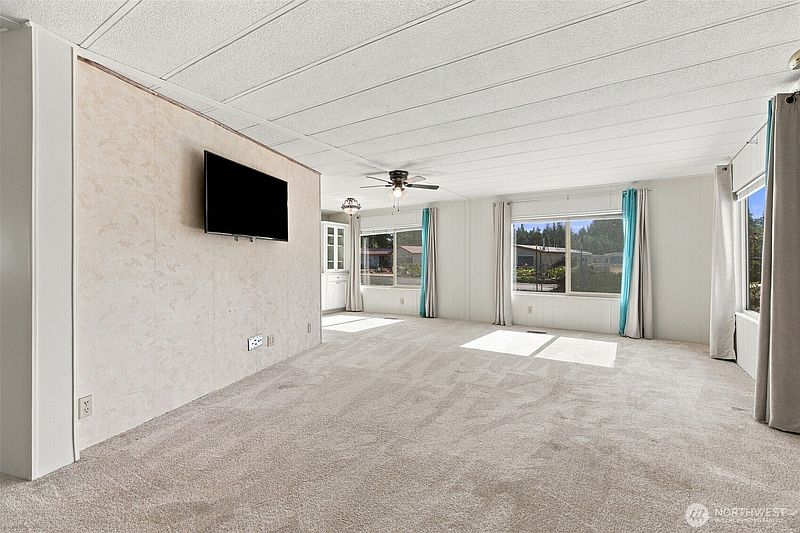 4th image of 62 Holley Circle