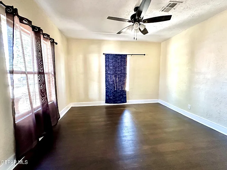 3312 Montana Ave — Photo 8