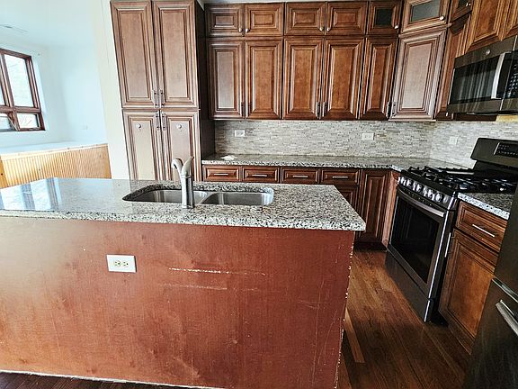 4th image of 5230 S Lockwood Ave #1F