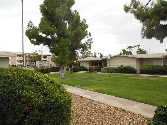4th image of 9938 W Palmeras Dr