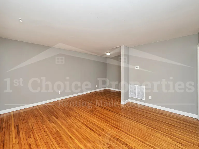5808 Avenue O — Photo 7
