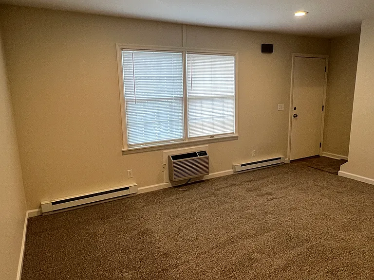 122 E Coover St #D — Photo 9
