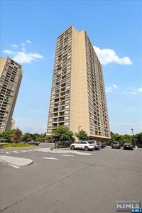 5 Horizon Rd APT 502, Fort Lee, NJ, 07024
