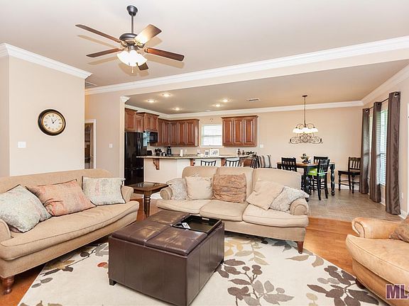 4th image of 14465 Garnet Dr