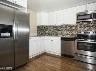 3 Crosswall Ct, Nottingham, MD 21236