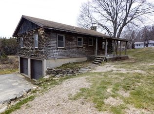 1062 Lewiston Rd, Topsham, ME 04086