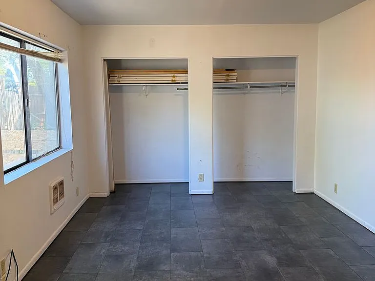 145 S Madison St — Photo 9