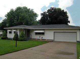 55101 Chamberlain St, South Bend, IN 46628