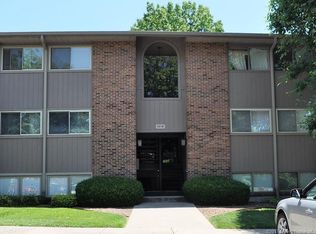 33 Lakeshore Dr, Clarksville, IN 47129