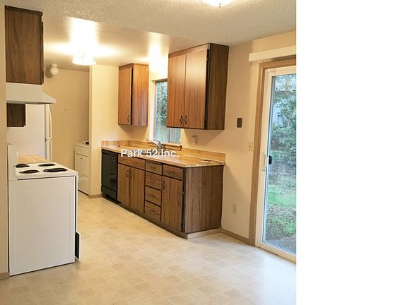 2nd image of 13713 9th Ave E
