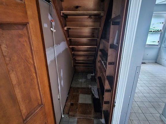 5th image of 24451 Stanford St
