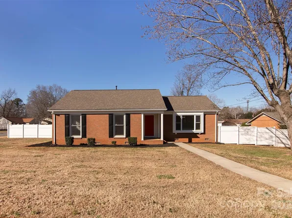9601 Trinity Rd, Charlotte, NC 28216