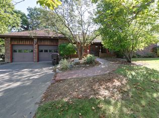 205 Surrey Ct, Monticello, IL 61856