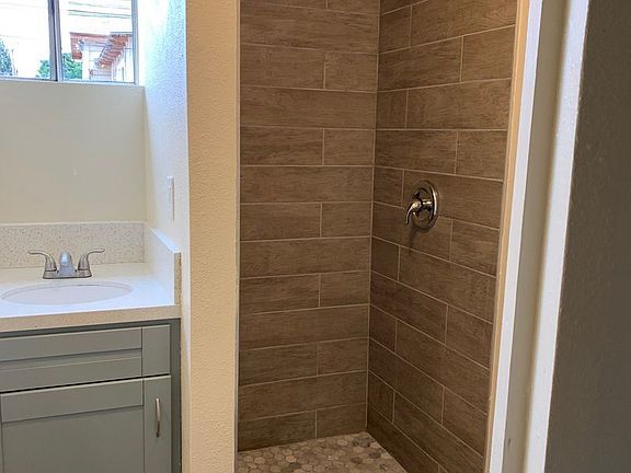 3rd image of 2904 Market St #3