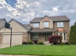 43609 Columbia Dr, Clinton Township, MI 48038