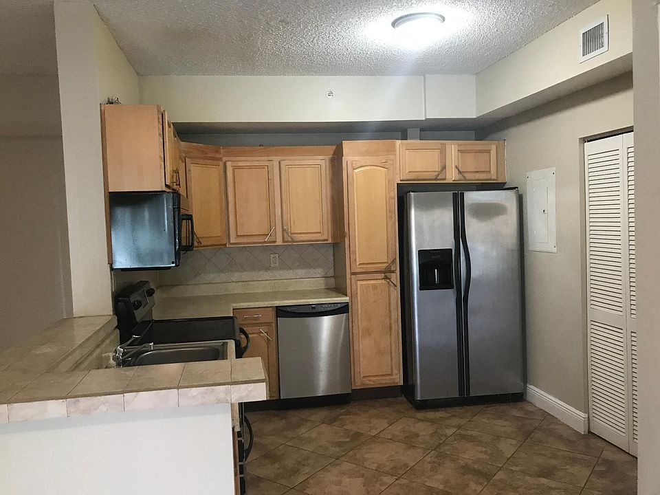 1st image of 6936 SW 39th St APT D107