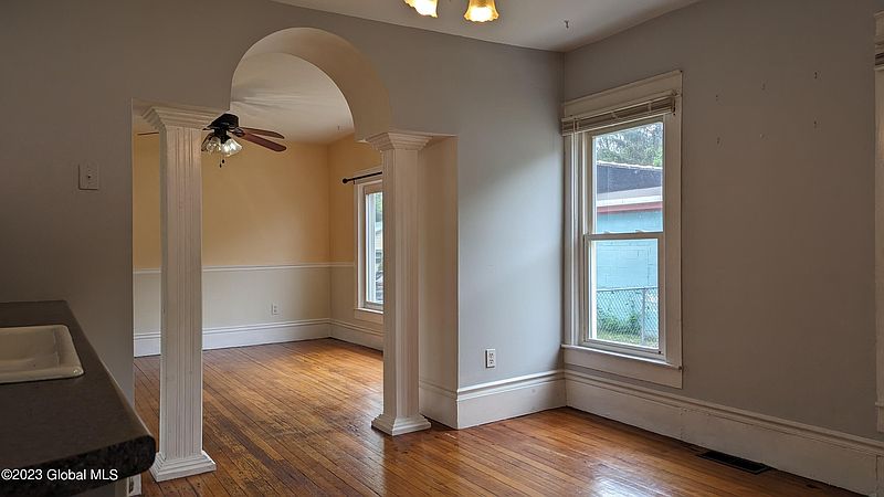 4th image of 9 Dudley Street