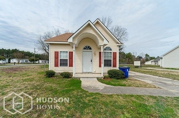1st image of 104 Katie Dr