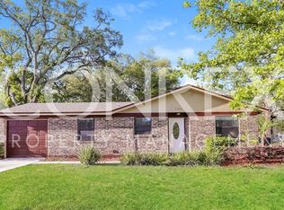 7443 La Ventura Dr S, Jacksonville, FL 32210