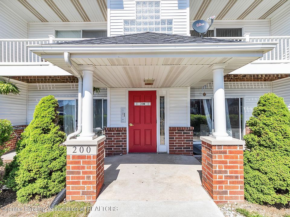 1st image of 210 Carom Cir #210