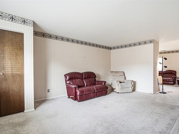 5th image of 6447 Harbinger Ln