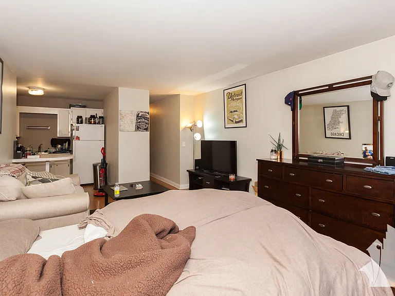 607 W Wrightwood Ave #305 — Photo 8