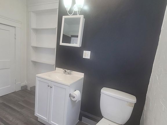 4th image of 8911 Denison Ave #1