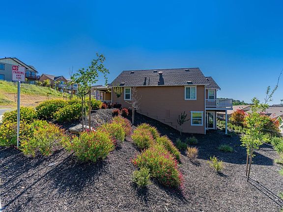 5th image of 527 Spyglass Cir #6