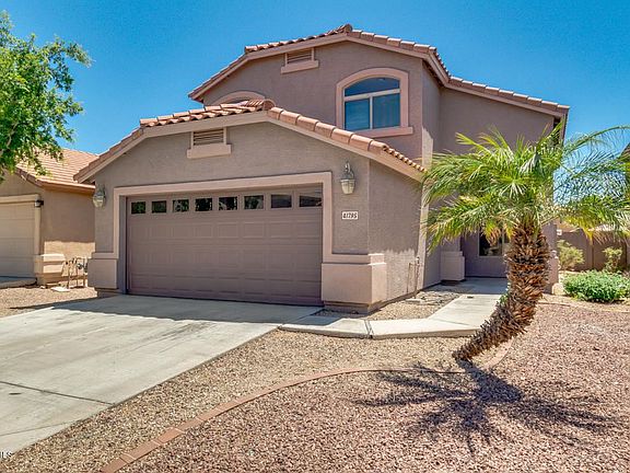 3rd image of 41795 W Hillman Dr