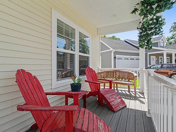 3rd image of 4482 Marie Therese Cir