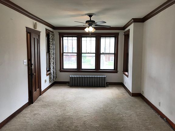 2nd image of 3420 N Hamlin Ave