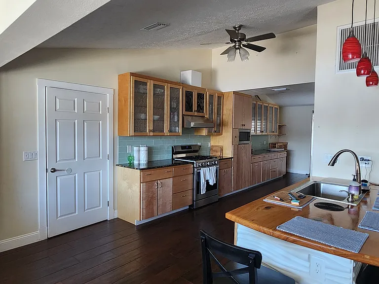 2906 Lake Stall Ln — Photo 9