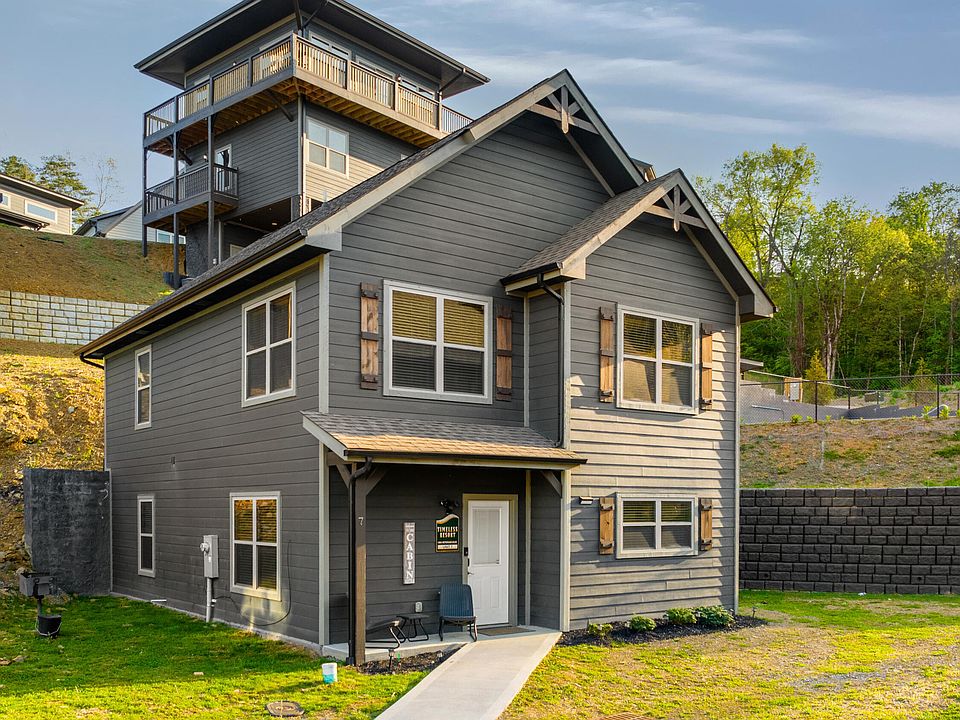 1st image of 1654 Veterans Blvd #7