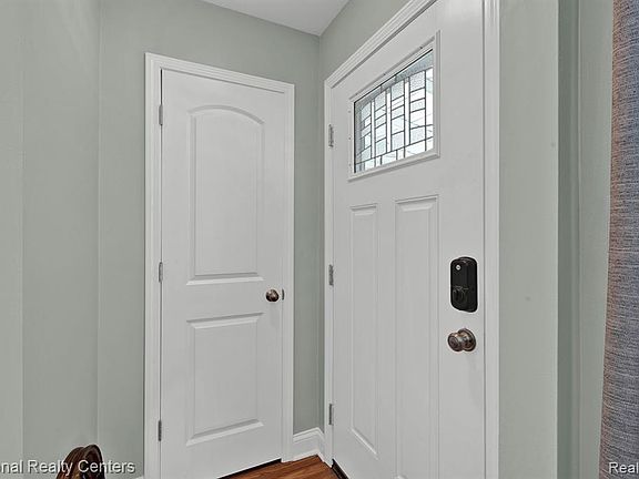 3rd image of 1659 Princeton Rd