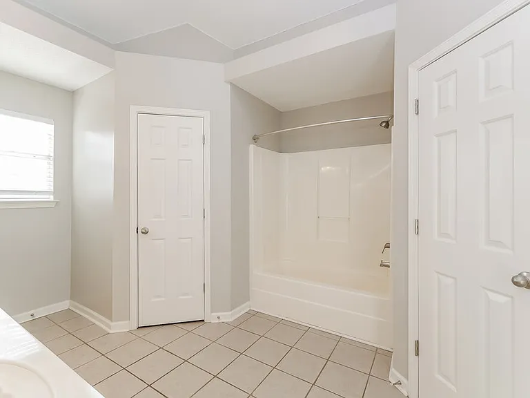 25 Oakridge Cv — Photo 11
