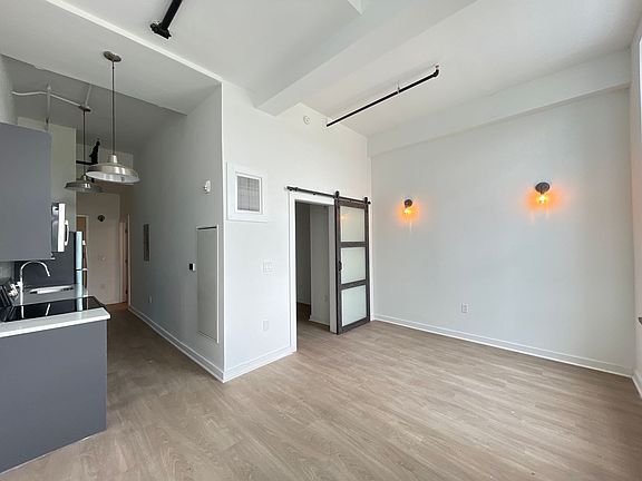 3rd image of 500 E Broadway Ave #119