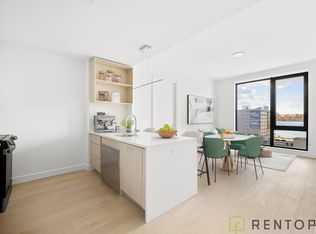 622 11th Ave #204, New York, NY 10036