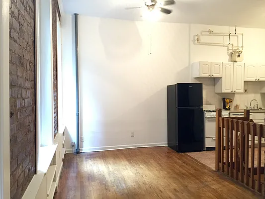 Rented by Adir Realty | media 31