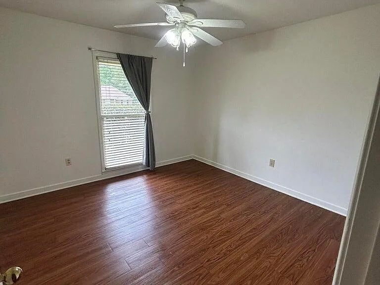 204 Foxwood Cv — Photo 12